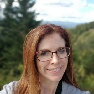 Meet your Posher, Exie